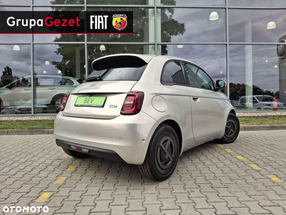 Fiat 500e - 21