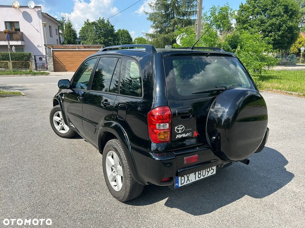 Toyota RAV4 2.0 D-4D 4x4 - 31
