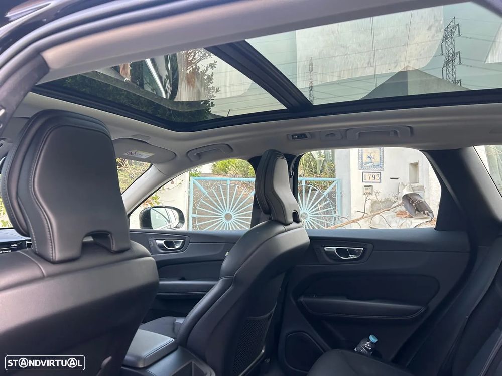 Volvo XC 60 2.0 T8 PHEV R-Design AWD - 15