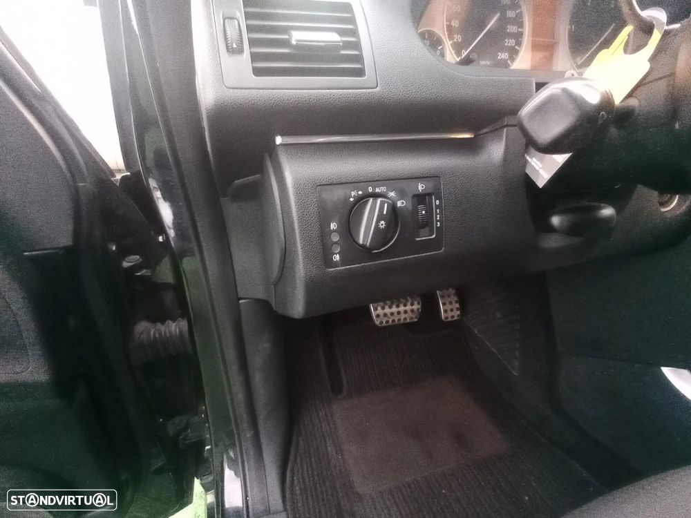 Mercedes-Benz B 180 CDI Autotronic - 23