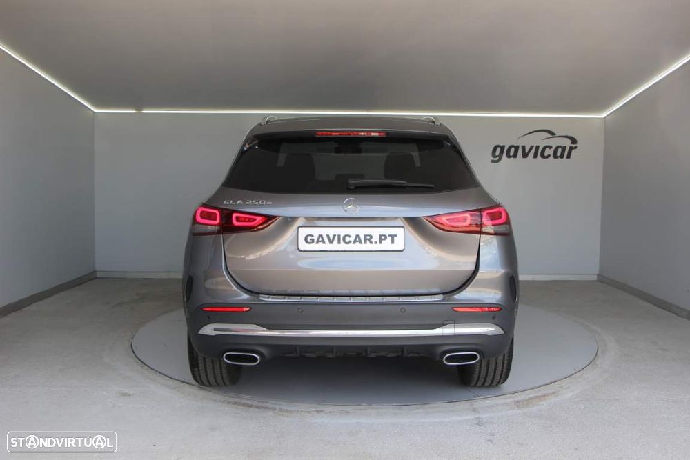 Mercedes-Benz GLA 250 e AMG Line - 16