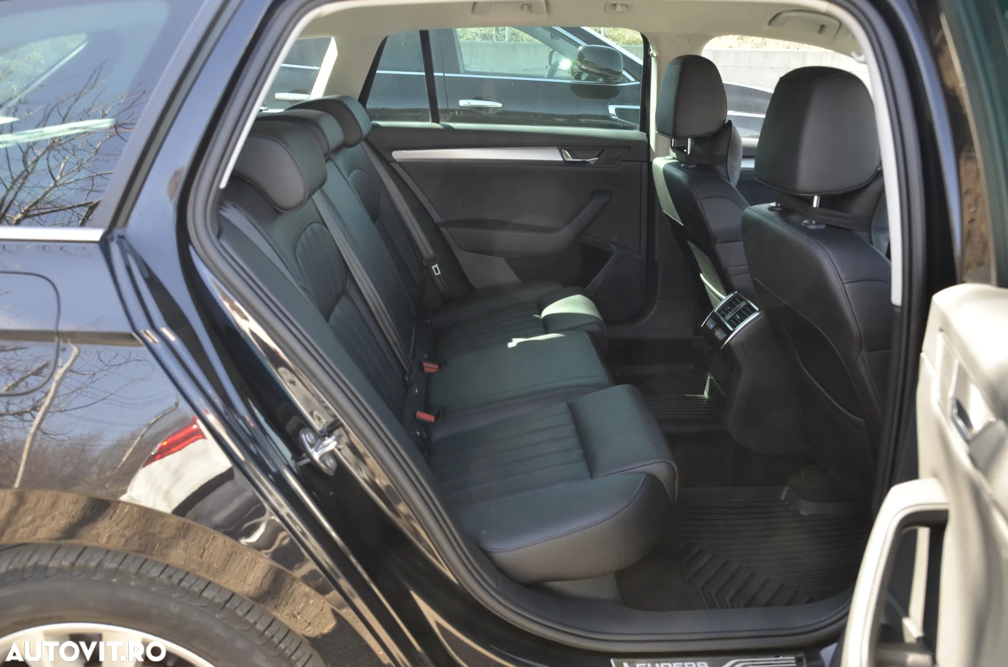 Skoda Superb 2.0 TDI DSG Style - 13
