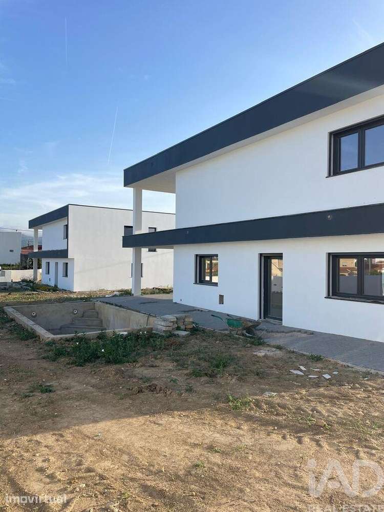Casa / Villa T4 em São João das Lampas e Terrugem de 300,00 m2 - Grande imagem: 2/30