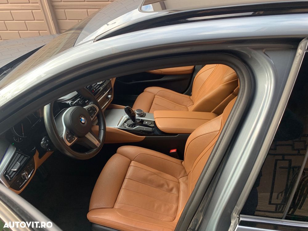 BMW Seria 5 520d Touring Aut. M Sport Edition - 11