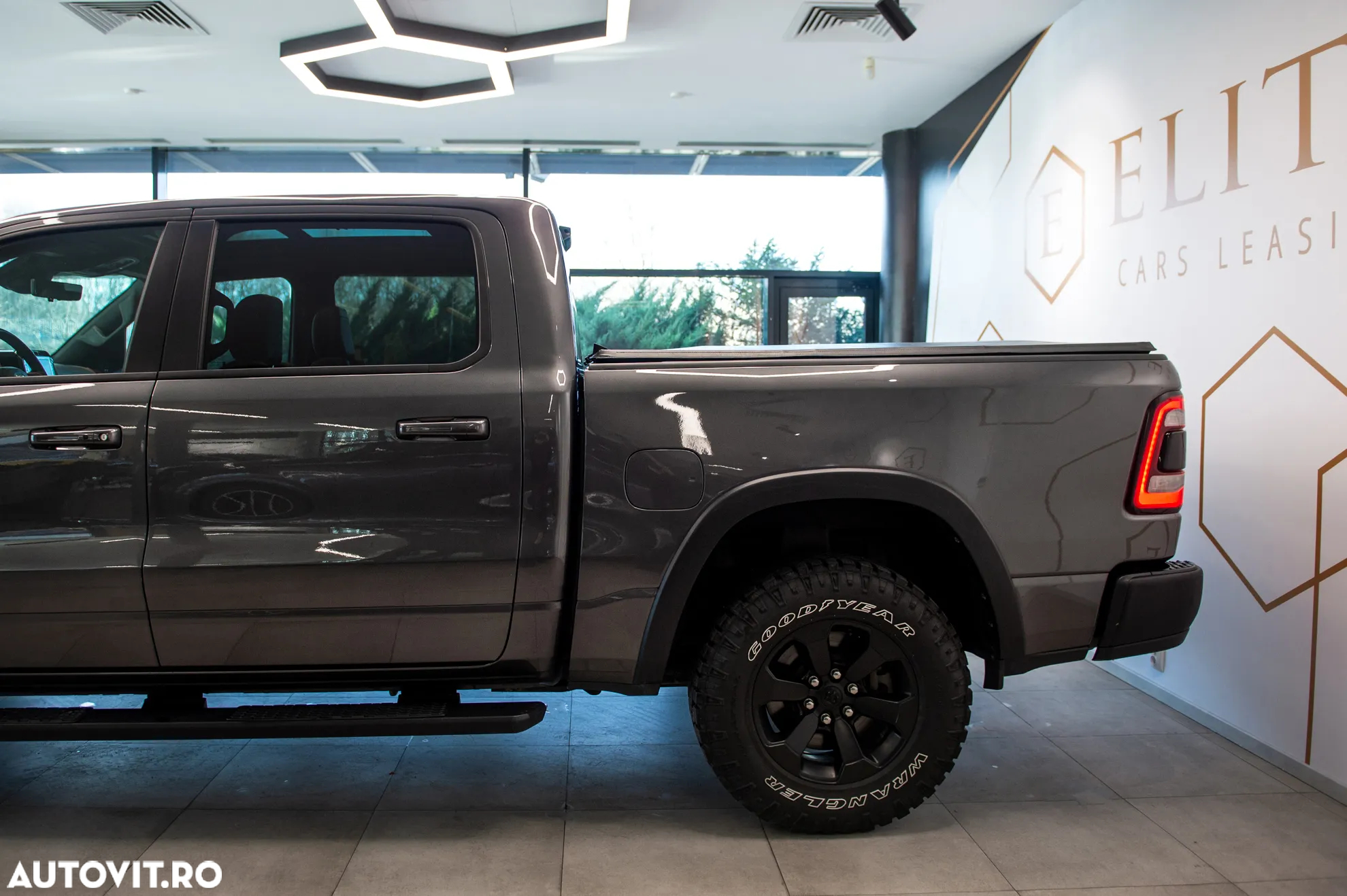 Dodge RAM - 12