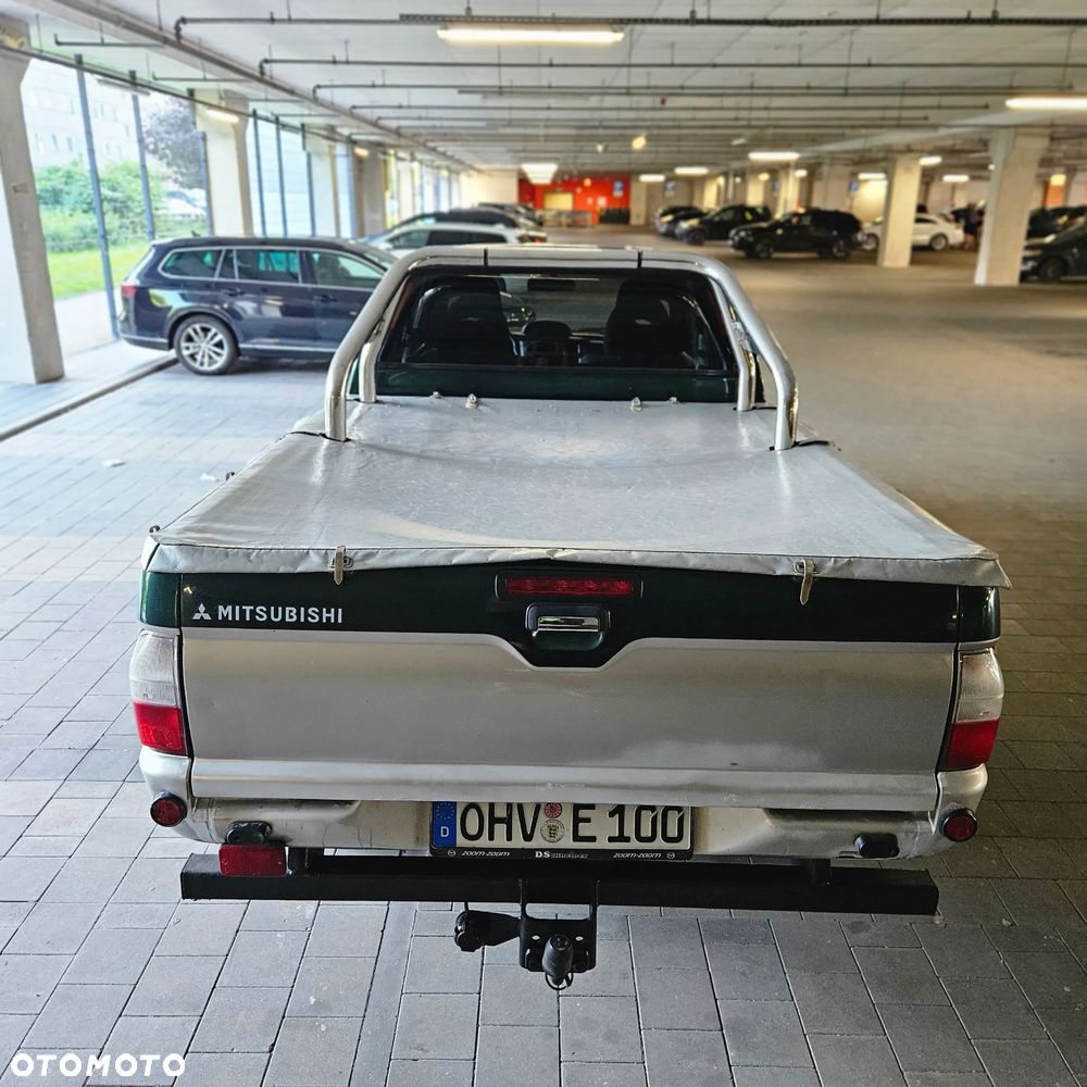 Mitsubishi L200 Pick Up 4x4 Intense Club Cab - 30