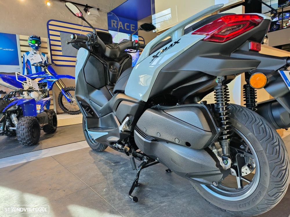 Yamaha X-Max 300 Techmax+ - 7