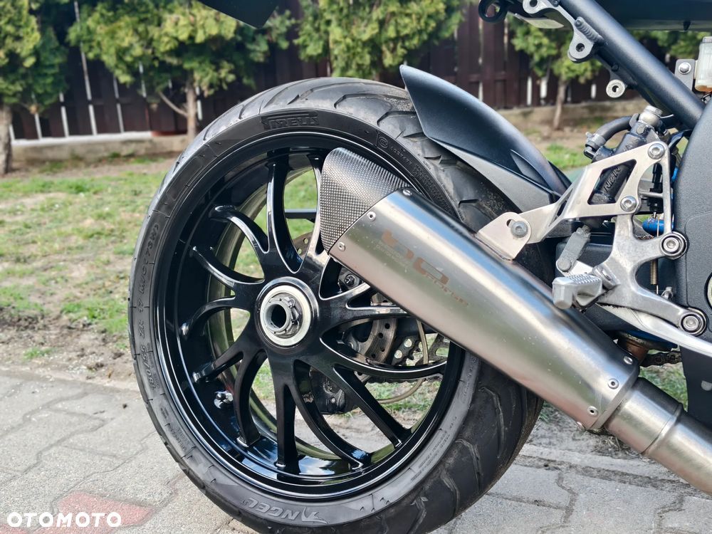 Triumph Speed Triple - 8