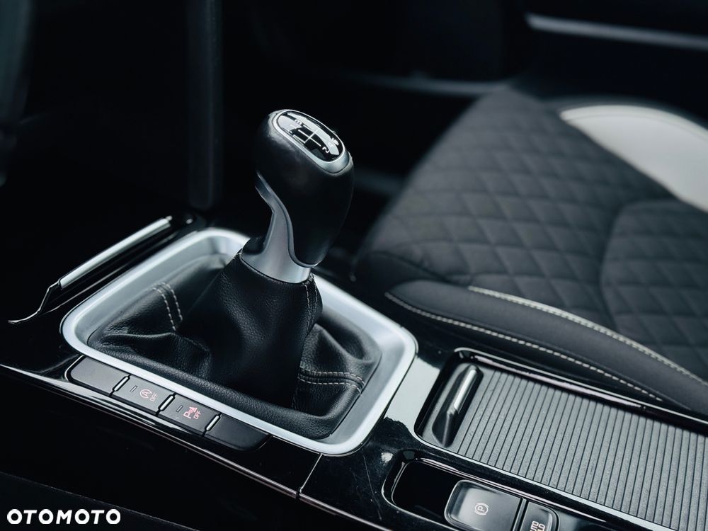 Kia ProCeed 1.5 T-GDI GT Line - 19