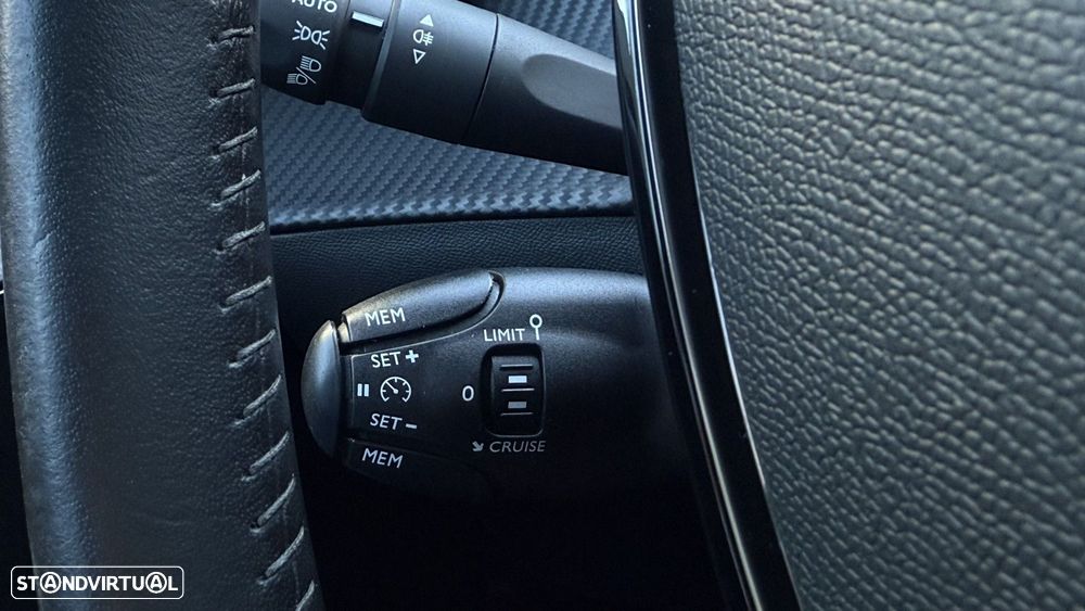 Peugeot 208 1.2 PureTech Active Pack - 28