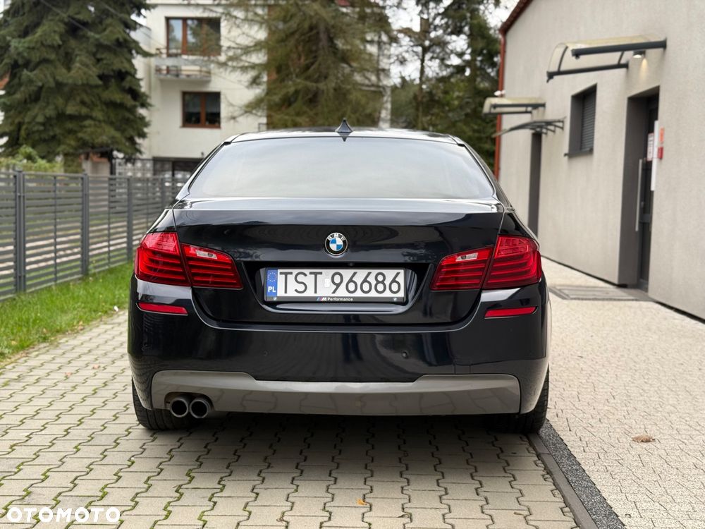BMW Seria 5 525d xDrive - 6