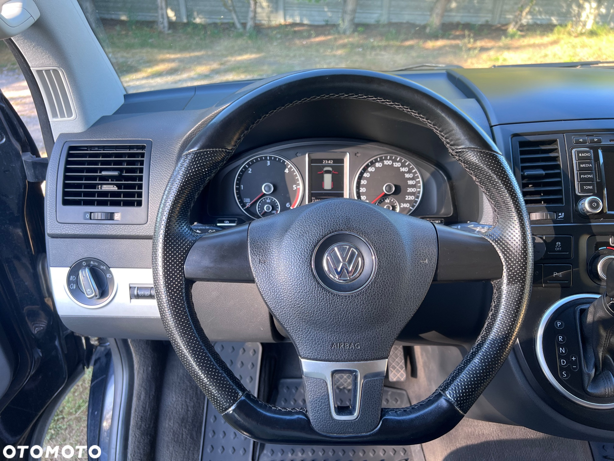 Volkswagen Multivan - 15