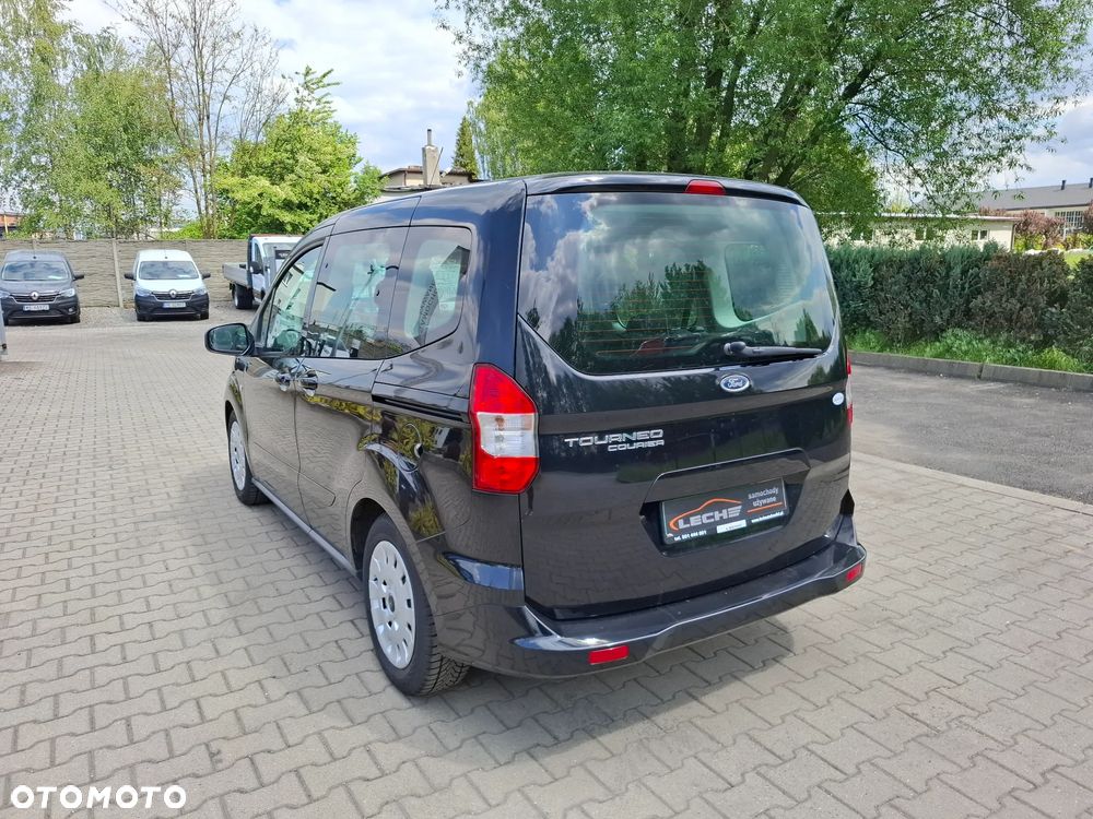 Ford Tourneo Courier 1.5 TDCi Trend - 28