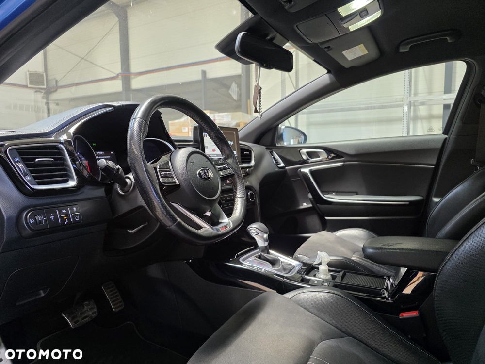 Kia ProCeed - 12