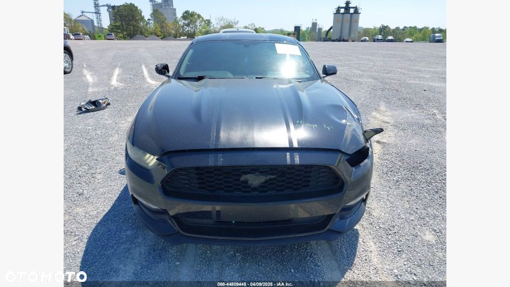 Ford Mustang - 1