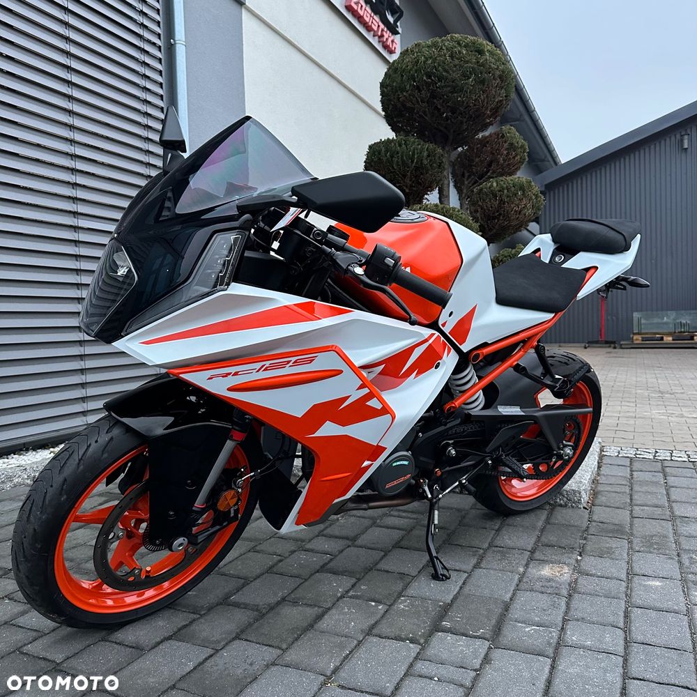 KTM RC 125 - 10