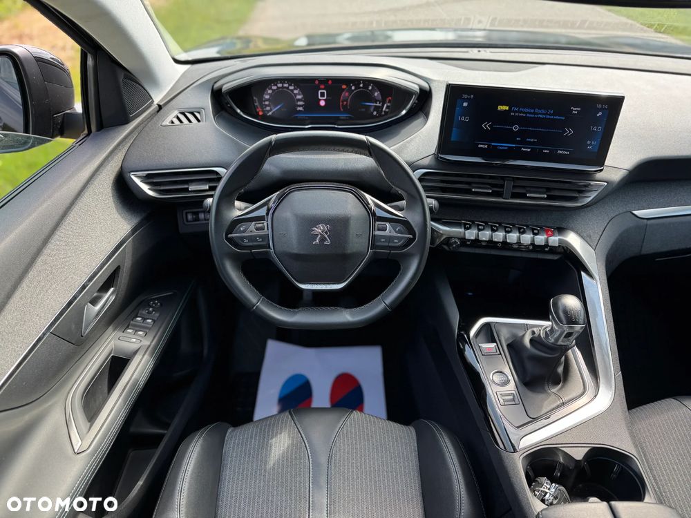 Peugeot 3008 1.2 PureTech Allure S&S - 32