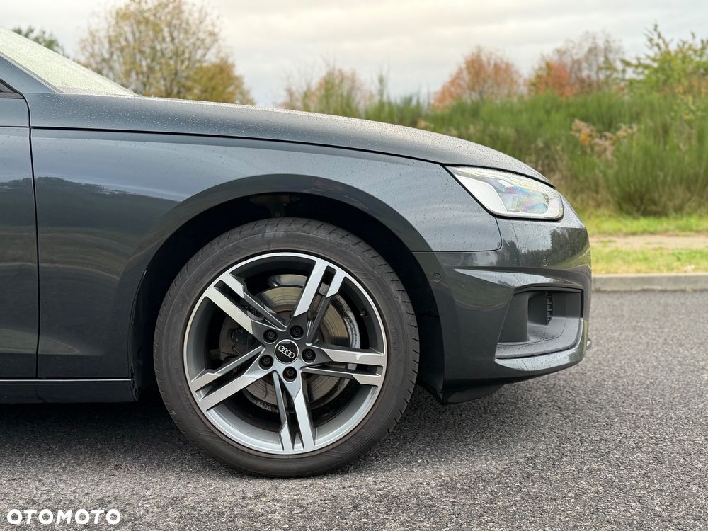Audi A4 Avant 35 TFSI S line - 19