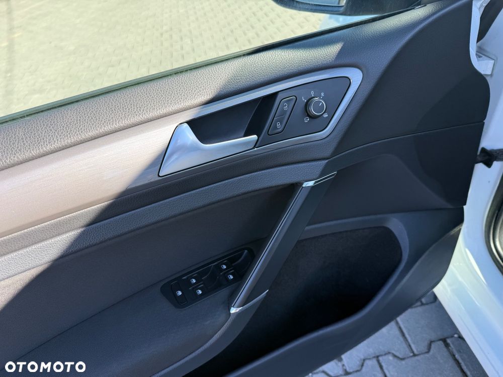 Volkswagen Golf 1.2 TSI BMT Start - 12