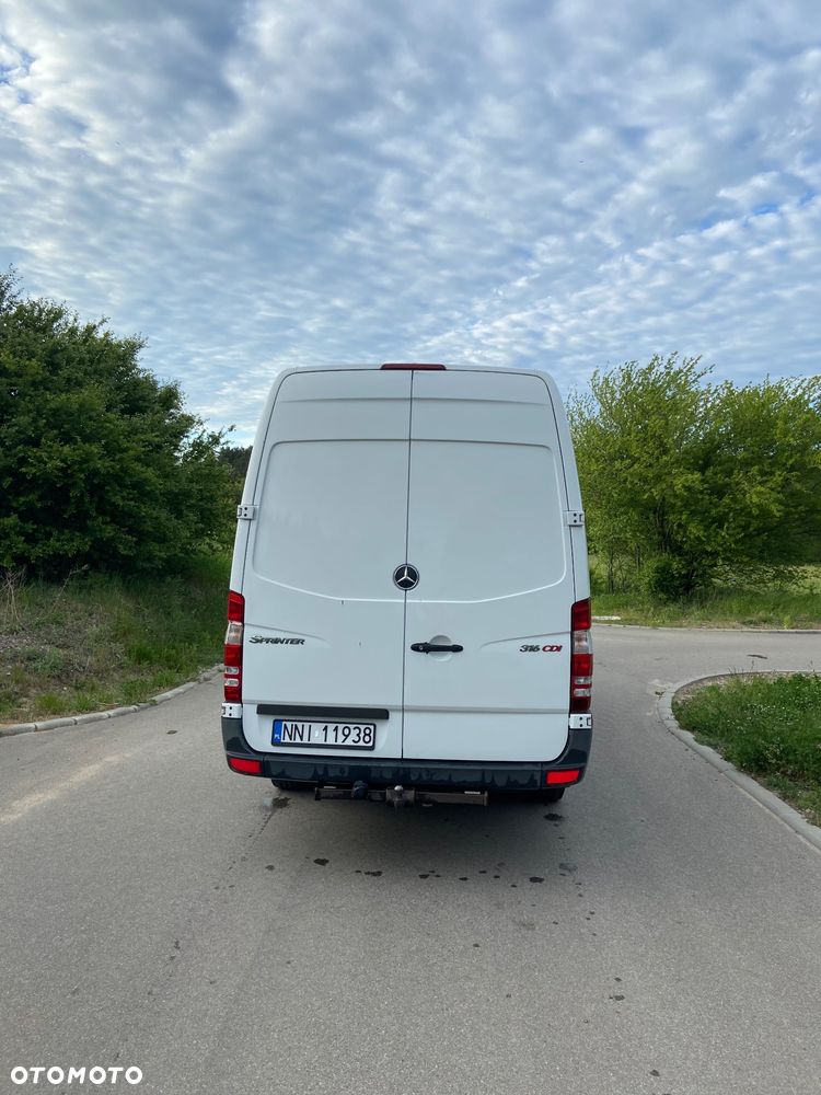Mercedes-Benz Sprinter - 6