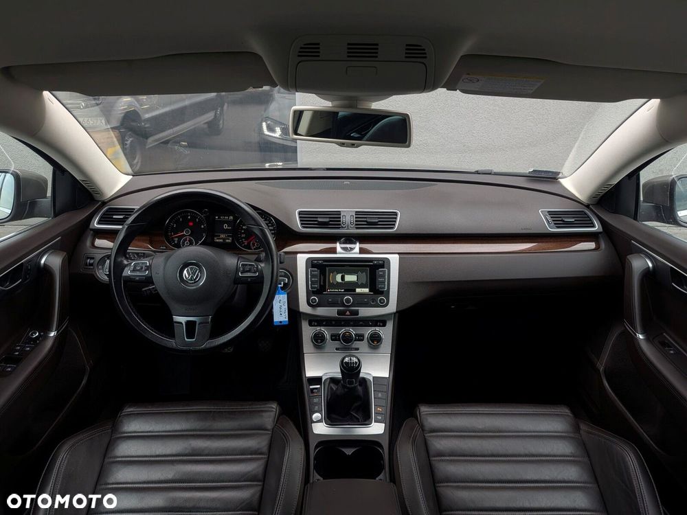 Volkswagen Passat 1.4 TSI BMT Highline - 12