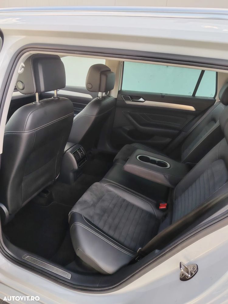 Volkswagen Passat 2.0 TDI DSG Highline - 13