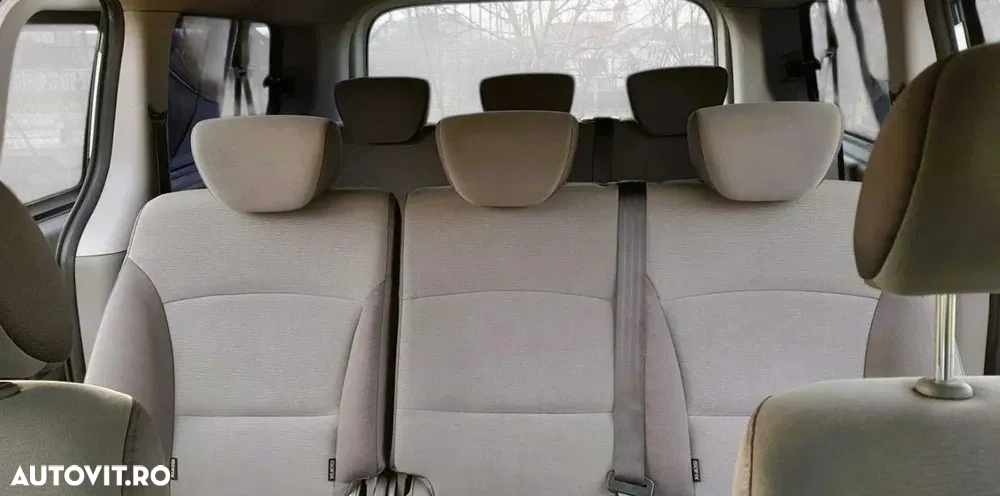 Hyundai H-1 2.5 CRDi Travel Comfort - 8