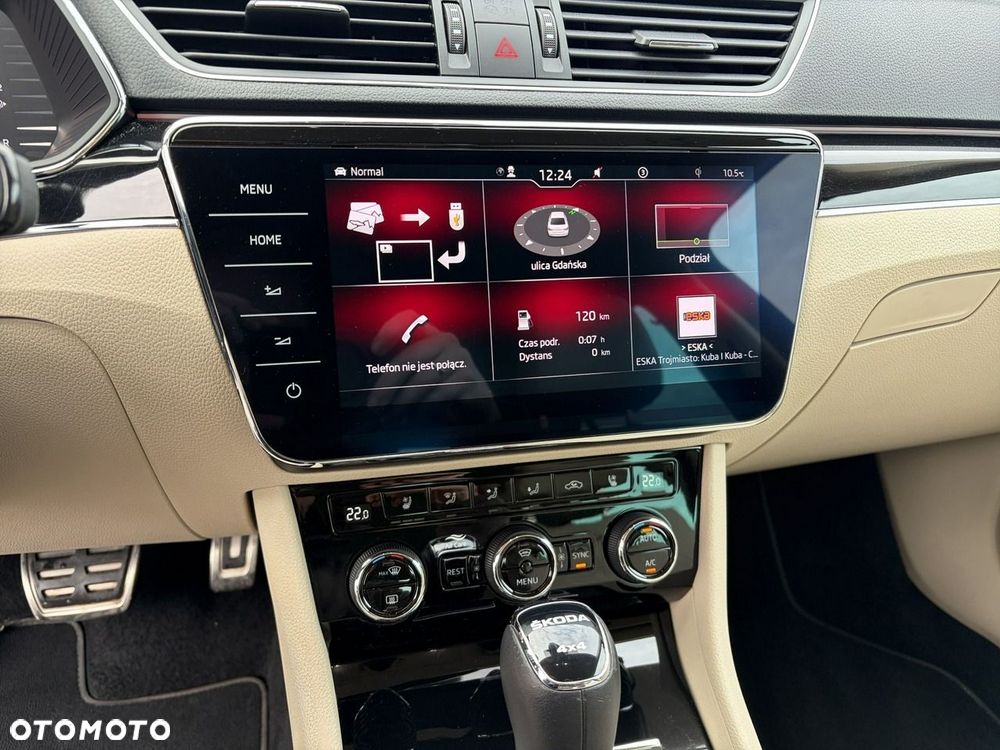 Skoda Superb 2.0 TSI 4x4 DSG L&K - 17