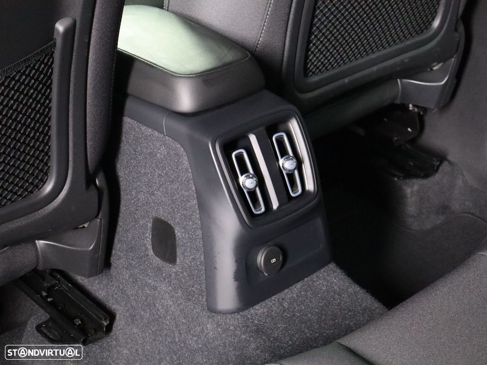 Volvo XC 40 1.5 T4 PHEV Core - 19