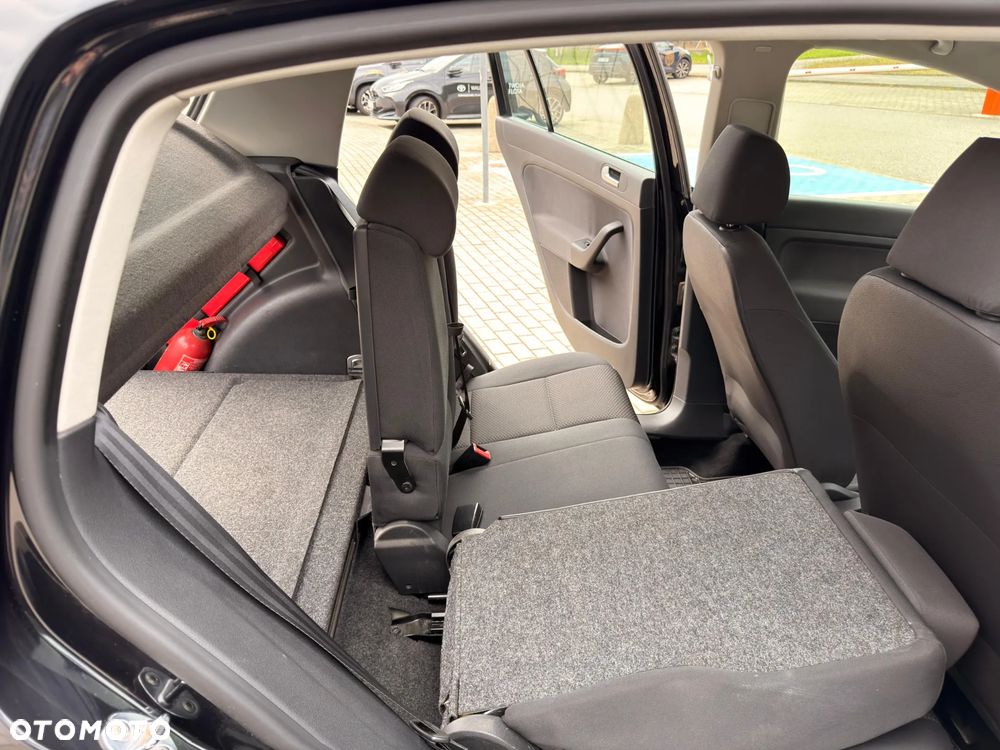 Volkswagen Golf - 22