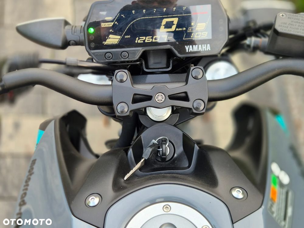 Yamaha MT - 22
