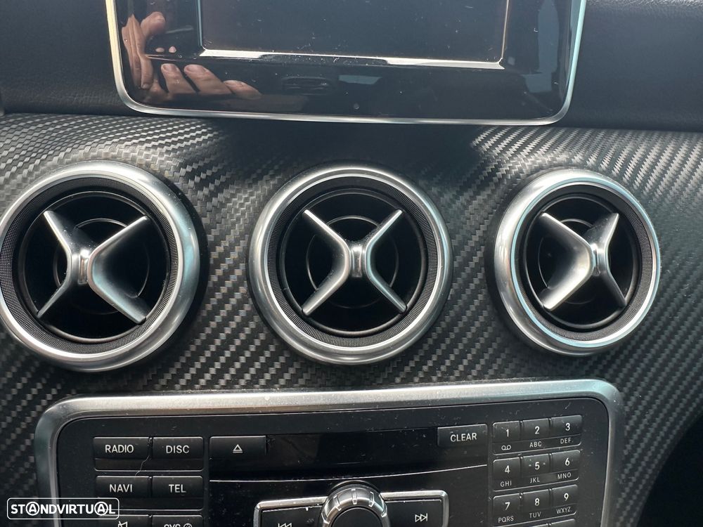 Mercedes-Benz A 200 CDI BE AMG Line - 34