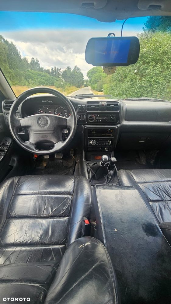 Opel Frontera 2.4 - 9