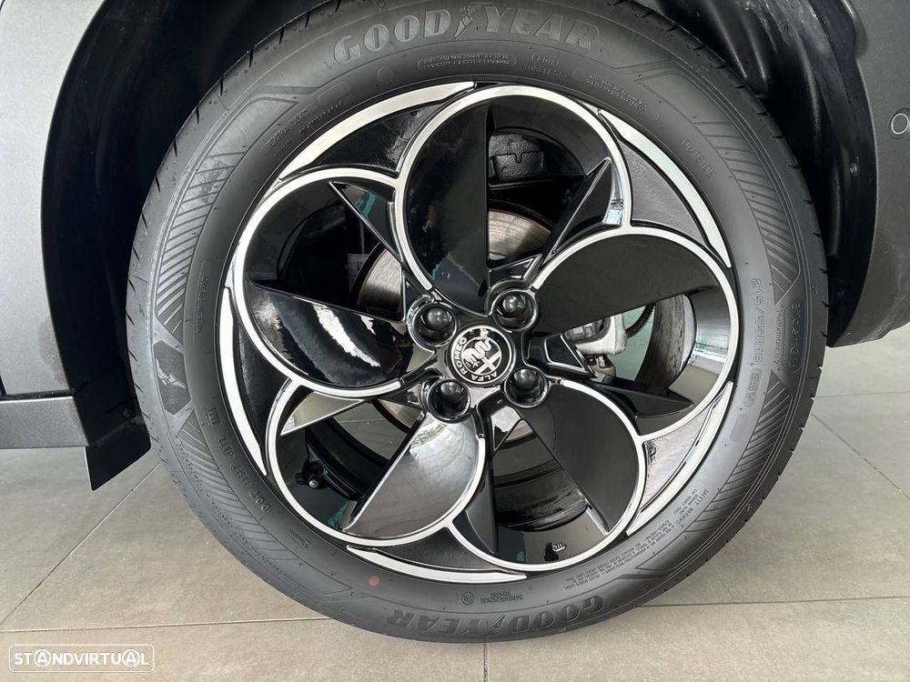 Alfa Romeo Junior Elletrica 50 kWh - 11