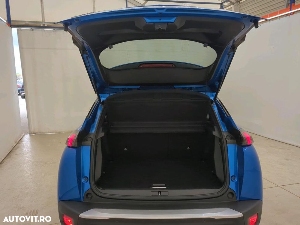 Peugeot 2008 1.2 L PureTech STT EAT8 Allure - 11
