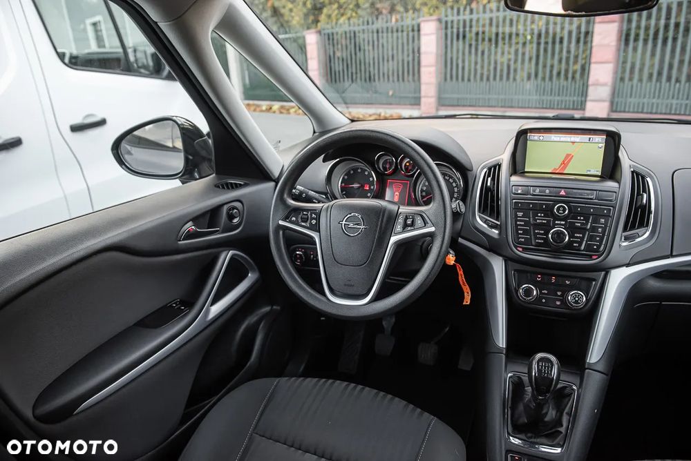 Opel Zafira - 19