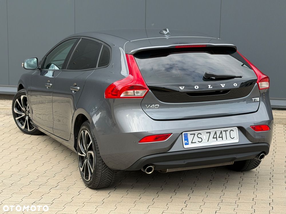 Volvo V40 T3 Momentum - 6