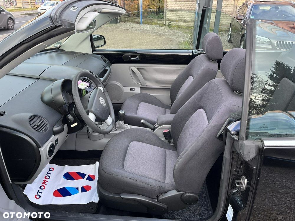 Volkswagen New Beetle - 7