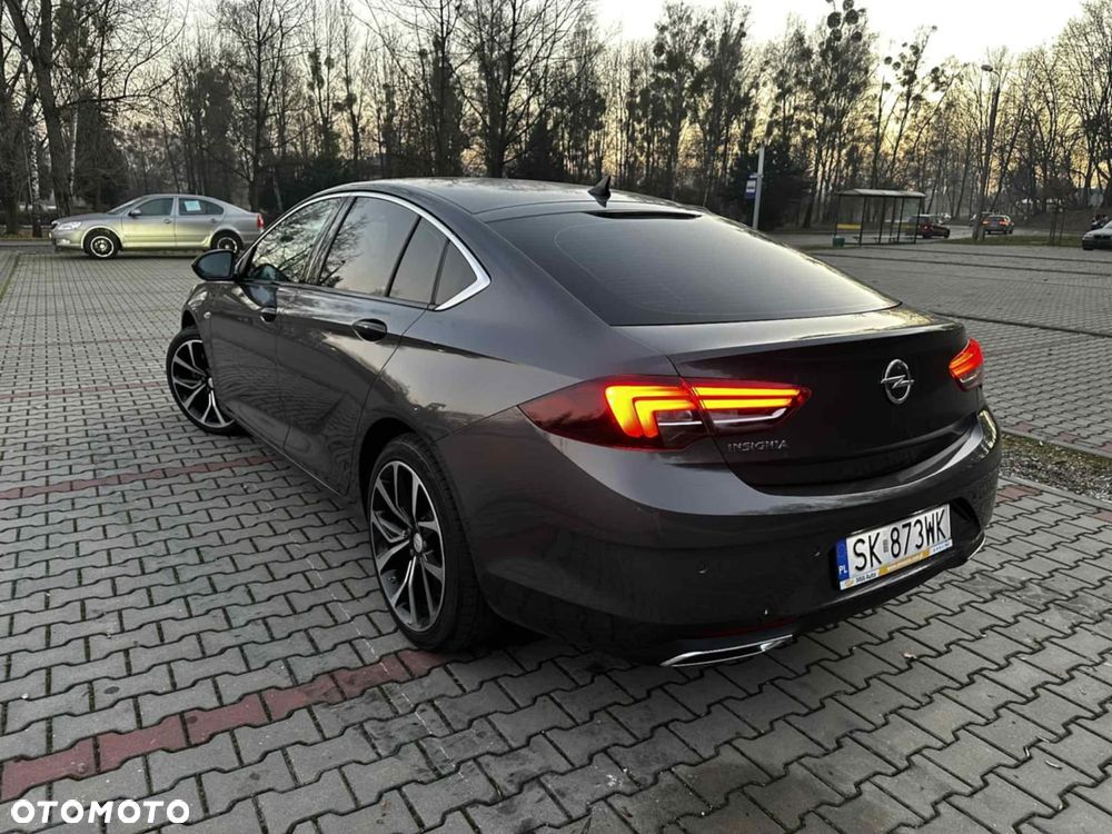 Opel Insignia - 1