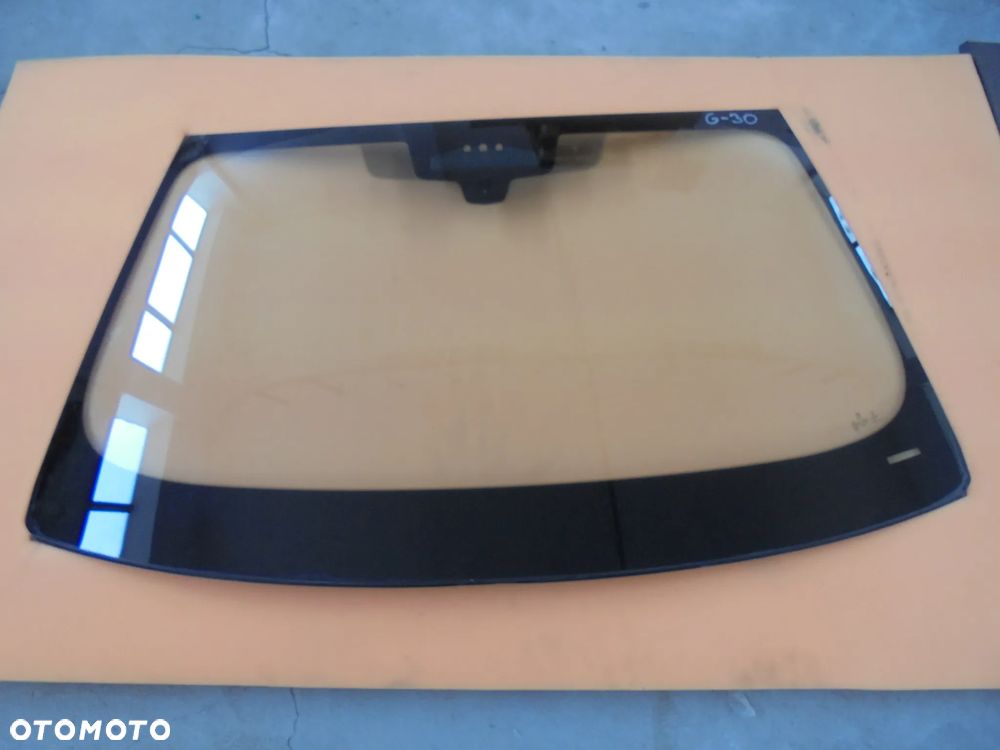 BMW 5 G30 LIFT SZYBA CZOLOWA - 1