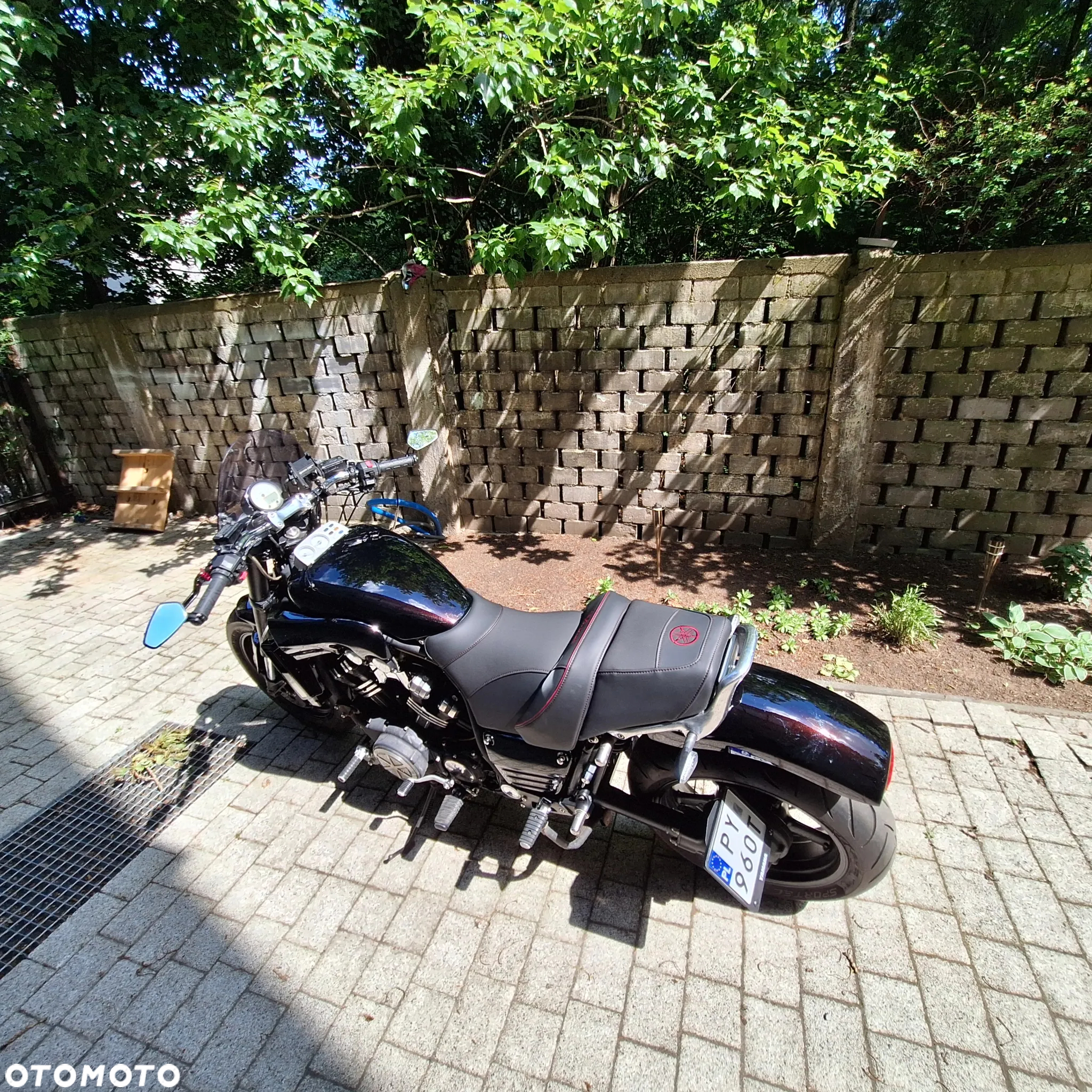 Yamaha V-MAX - 4