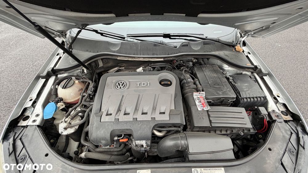 Volkswagen Passat - 13