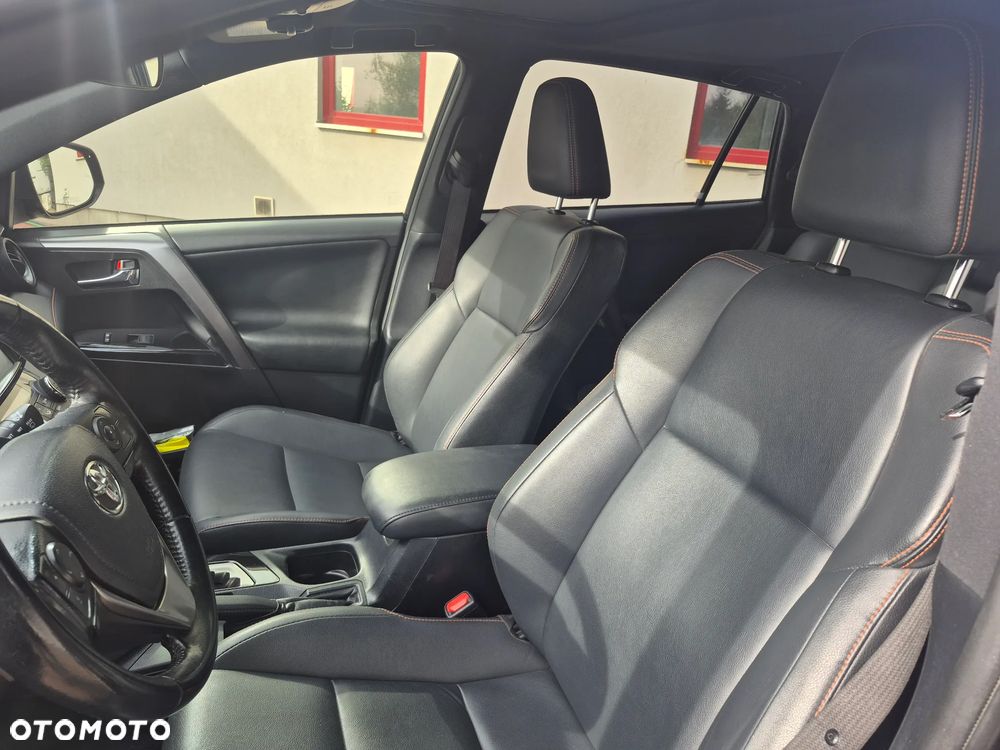 Toyota RAV4 - 9