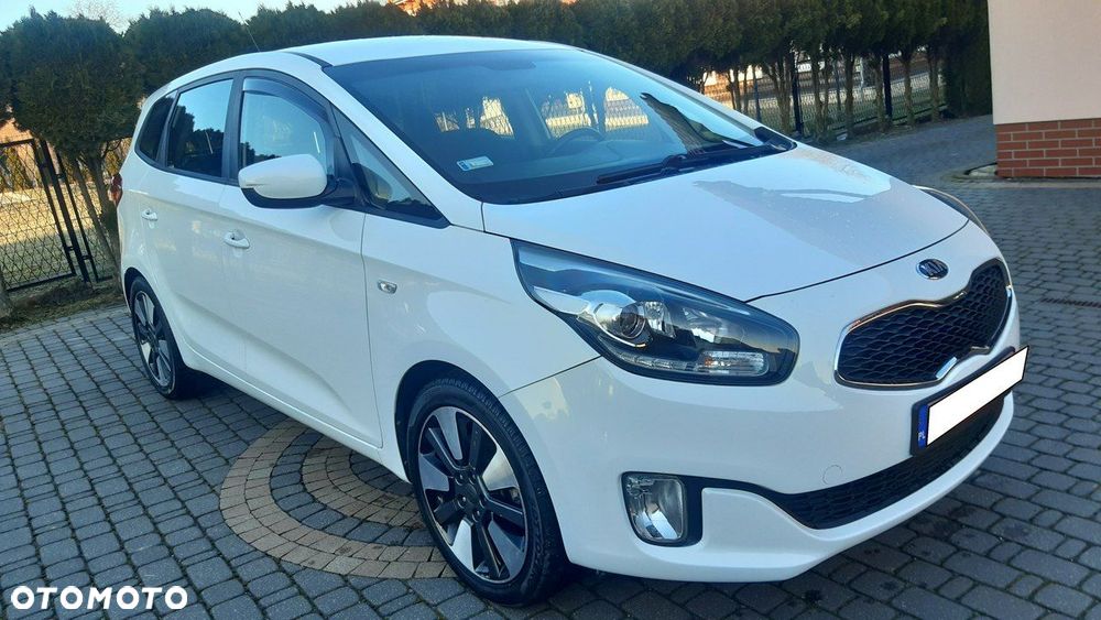 Kia Carens - 5