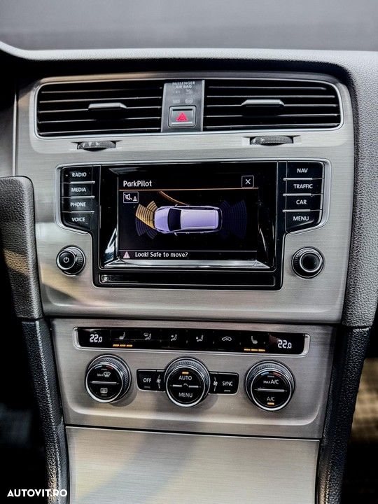 Volkswagen Golf 1.6 TDI BlueMotion Technology Comfortline - 18