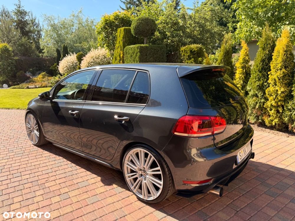Volkswagen Golf - 5