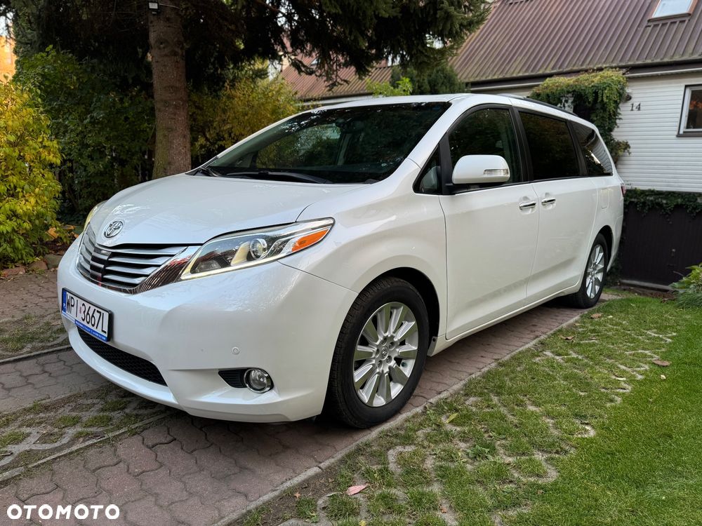 Toyota Sienna - 3
