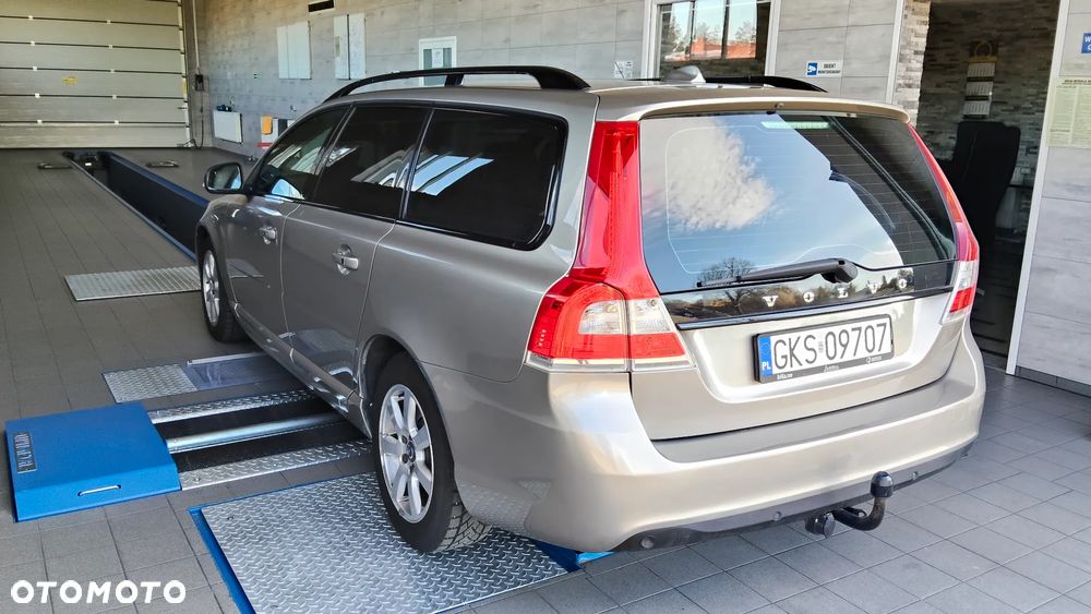 Volvo V70 D2 Geartronic Powershift Momentum - 8