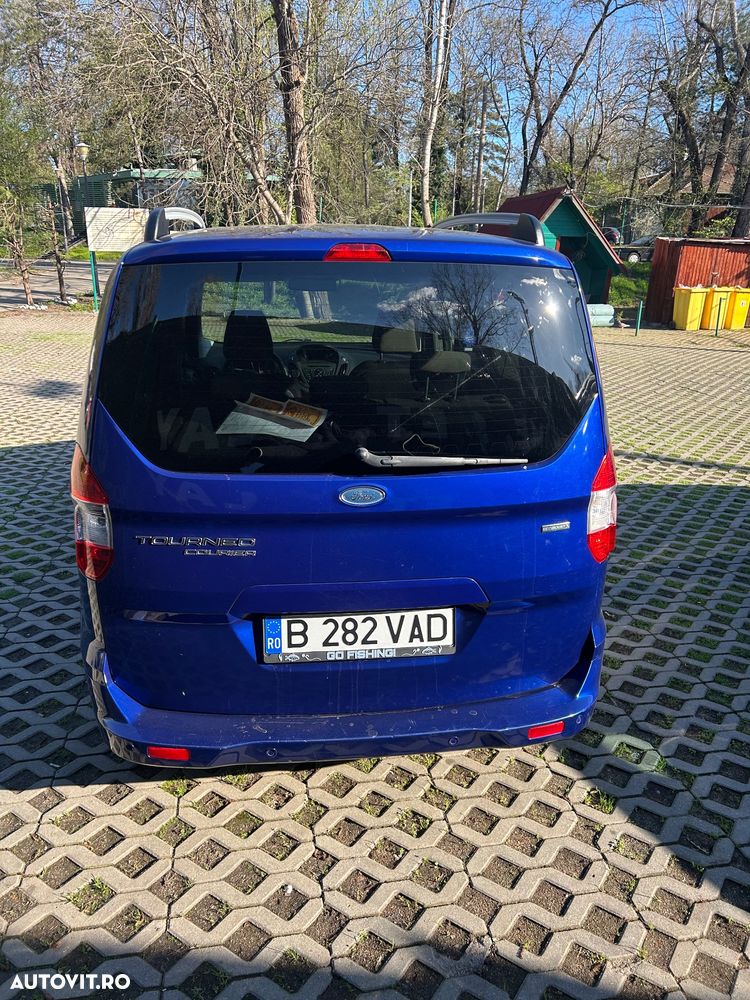 Ford Tourneo Courier 1.0 EcoBoost Titanium - 2