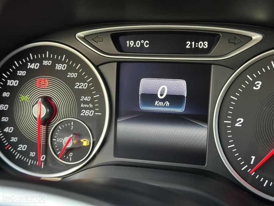 Mercedes-Benz A 180 CDI (BlueEFFICIENCY) - 13
